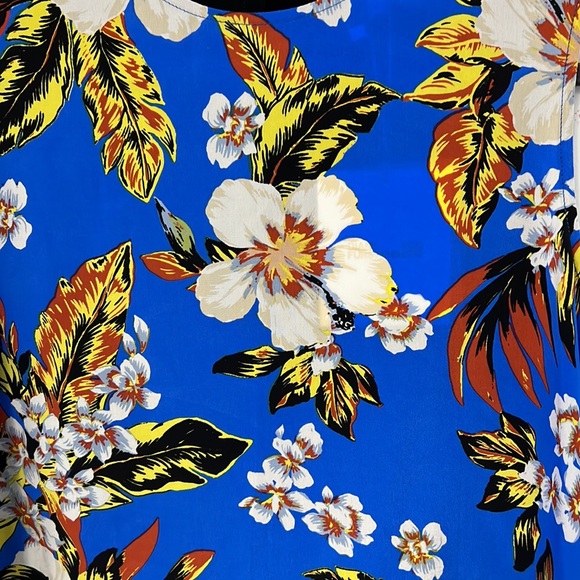 DVF silk top cobalt blue Size M NWT - Picture 3 of 9